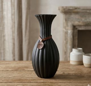 VAZA CRNA H26CM W11CM 3911